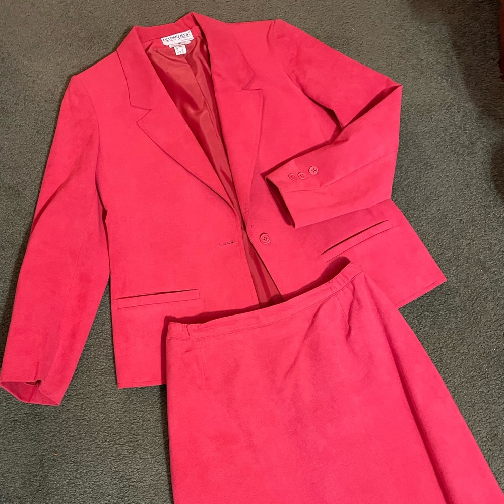 Women’s Ultra Suede 2pc. suit